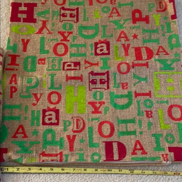 NewTwo burlap Christmas pillow covers 18x18 zipper - Picture 6 of 7